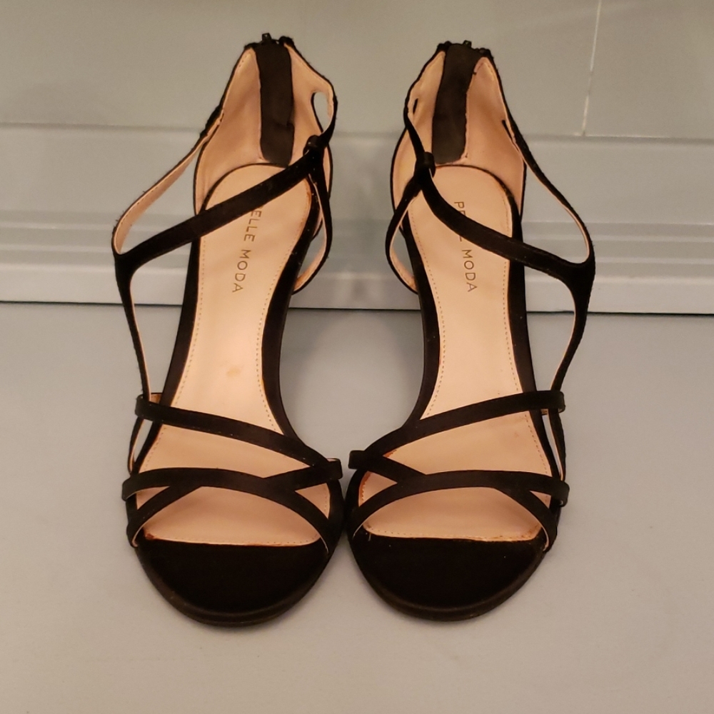 New Pelle Moda Ruby Black Strappy Heels